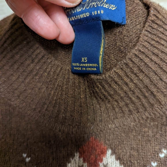 Worn twice, beautiful Brooks Brothers merino wool sweater, size xs, stunning - Picture 3 of 6